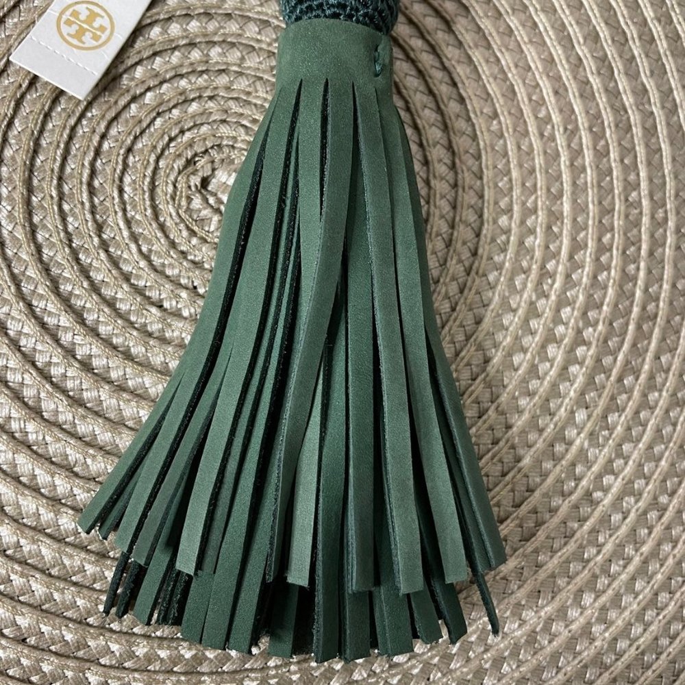 Tory Burch - Orb Tassel Key Banyan Green - Picture 5 of 8
